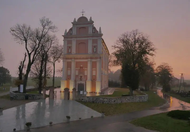 Sanktuarium w Skrzatuszu: historia, cuda i znaczenie dla pielgrzymów