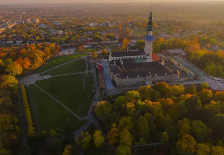 Sanktuarium Jasna Góra: Historia, znaczenie kultu i pielgrzymki
