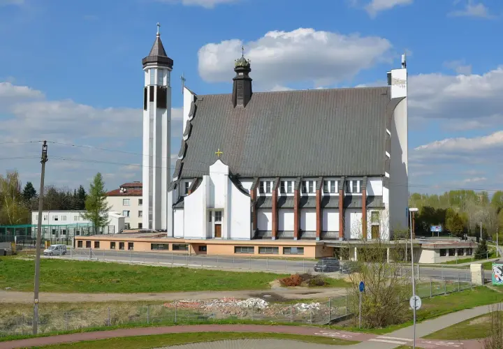 Sanktuarium Siekierki: historia, wydarzenia i duchowe znaczenie miejsca