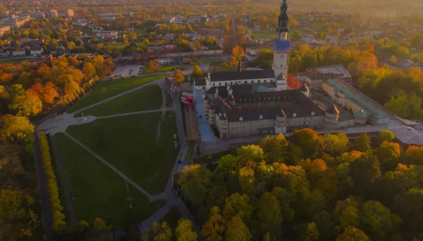 Sanktuarium Jasna Góra: Historia, znaczenie kultu i pielgrzymki